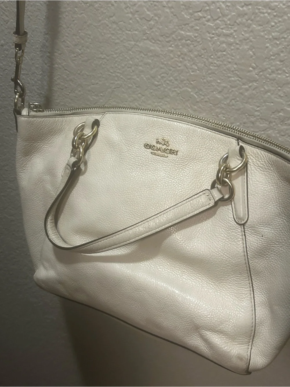 Authentic COACH Cream Pebbled Leather Crossbody Shoulder Bag with Gold Hardware